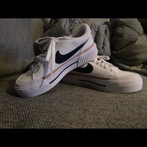 nike legacy court platform size 7.5 NWOT